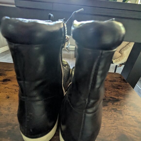 Matt & Natt Boots - Picture 3 of 7